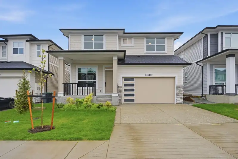 19660 75 AVENUE - photo 1 of 40