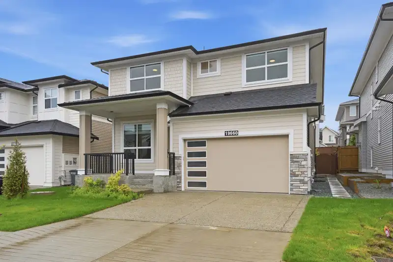 19660 75 AVENUE - photo 2 of 40