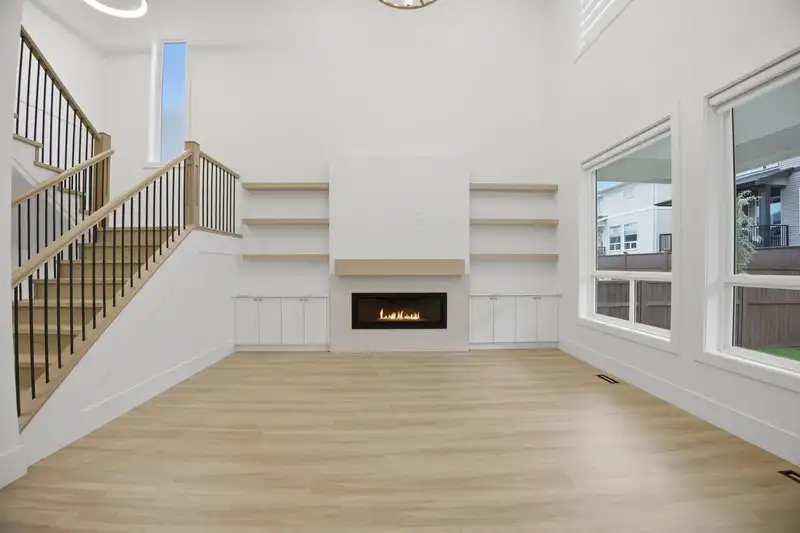 19660 75 AVENUE - photo 4 of 40