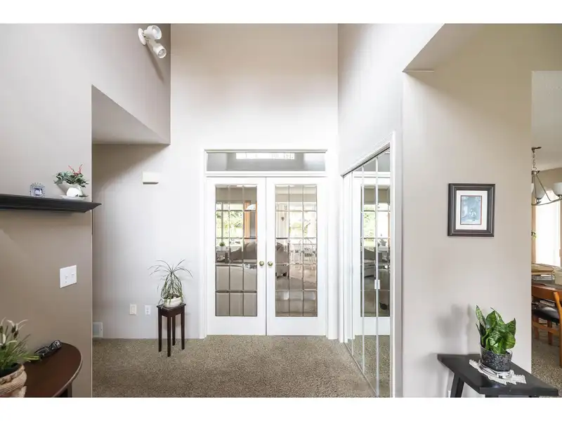 21930 46 AVENUE - photo 2 of 40