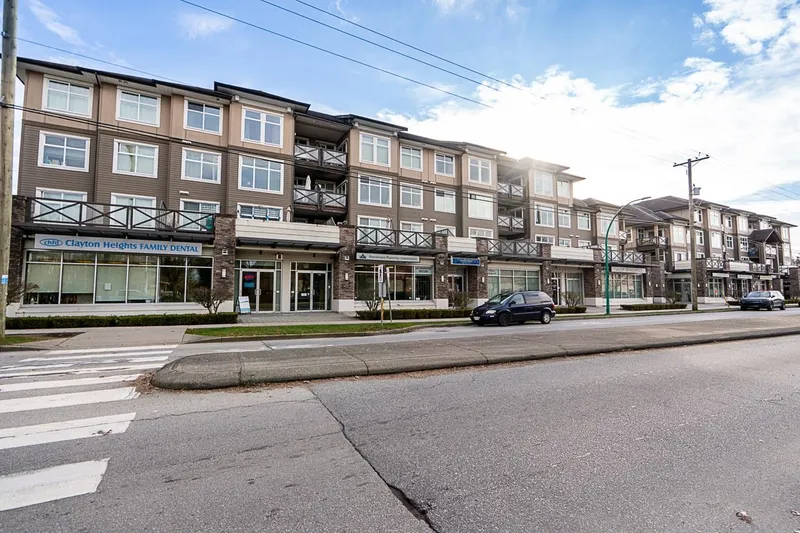 227 18818 68 AVENUE - photo 2 of 25