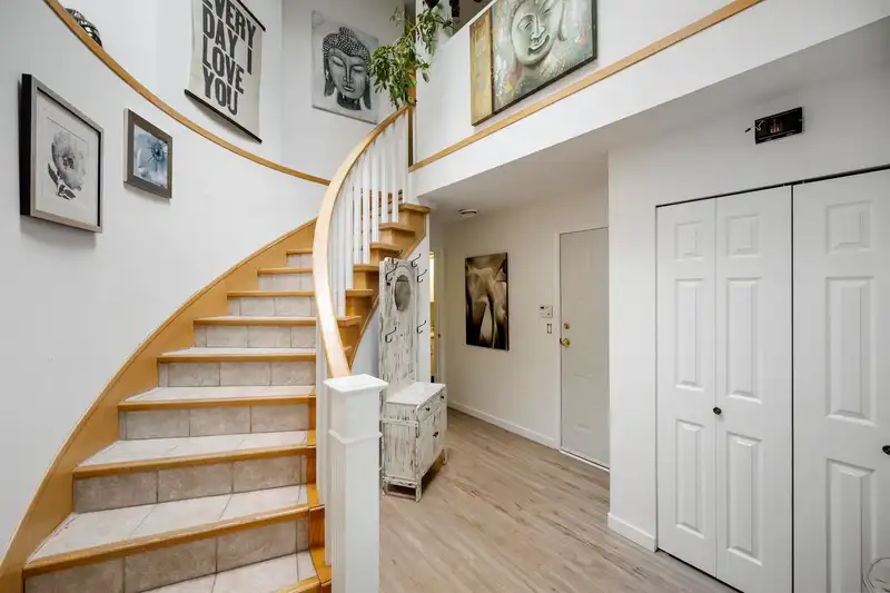1821 HARBOUR STREET - photo 2 of 33