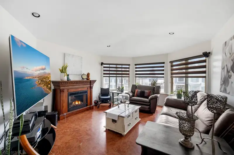 1821 HARBOUR STREET - photo 4 of 33