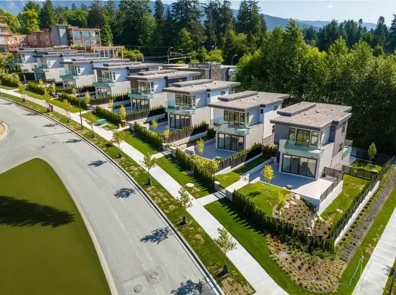 580 ARTHUR ERICKSON PLACE - photo 4 of 35