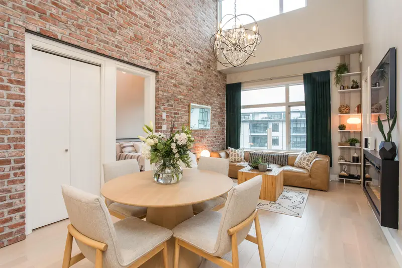 414 262 SALTER STREET - photo 1 of 25