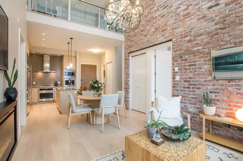 414 262 SALTER STREET - photo 2 of 25