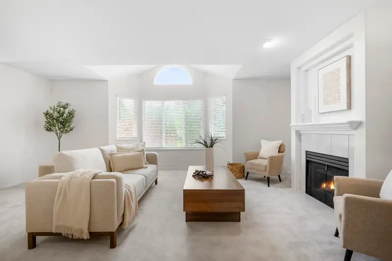 120 101 PARKSIDE DRIVE - photo 1 of 40