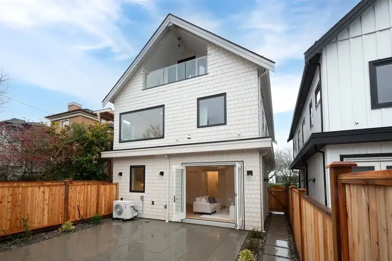4424 W 4TH AVENUE - photo 1 of 31