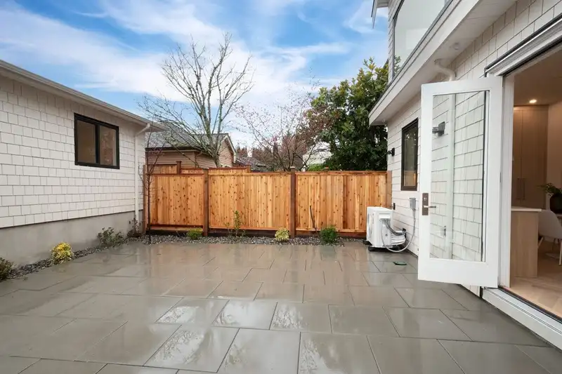 4424 W 4TH AVENUE - photo 3 of 31