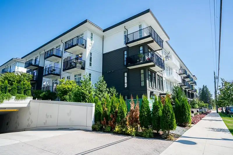 407 13929 105 BOULEVARD - photo 4 of 35