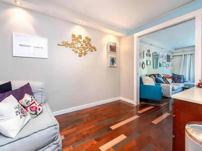 340 588 E 5TH AVENUE - photo 3 of 40