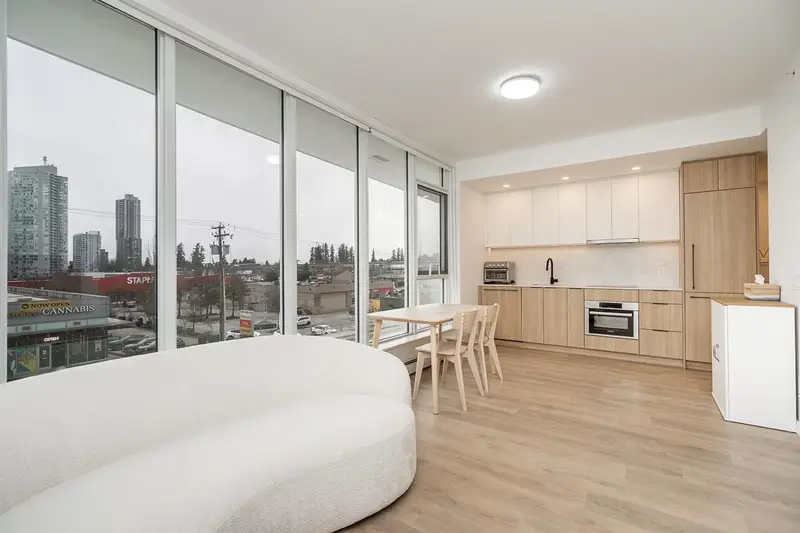 205 13685 102 AVENUE - photo 3 of 25