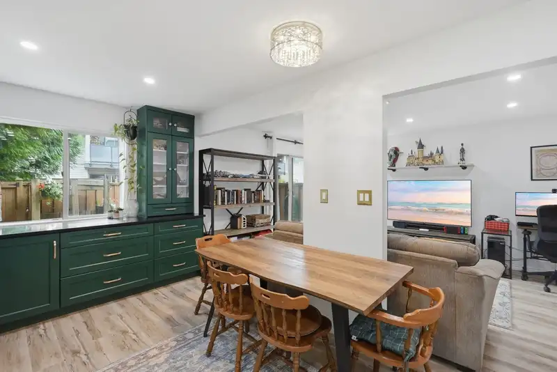 140 27456 32 AVENUE - photo 2 of 33