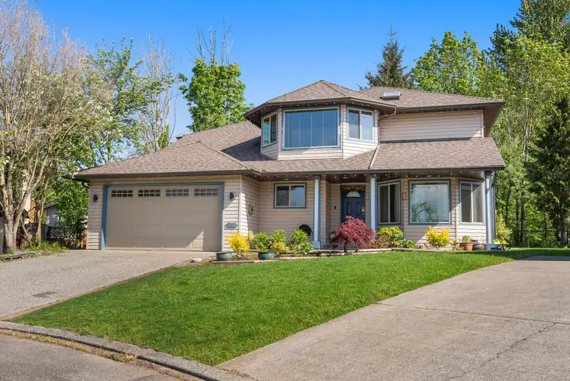 32507 QUALICUM PLACE - photo 2 of 40