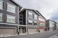 37 8371 202B STREET - thumbnail 1