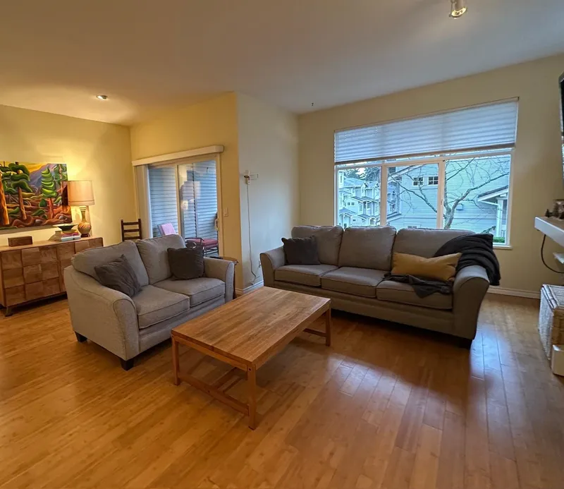 6 14959 58 AVENUE - photo 4 of 25