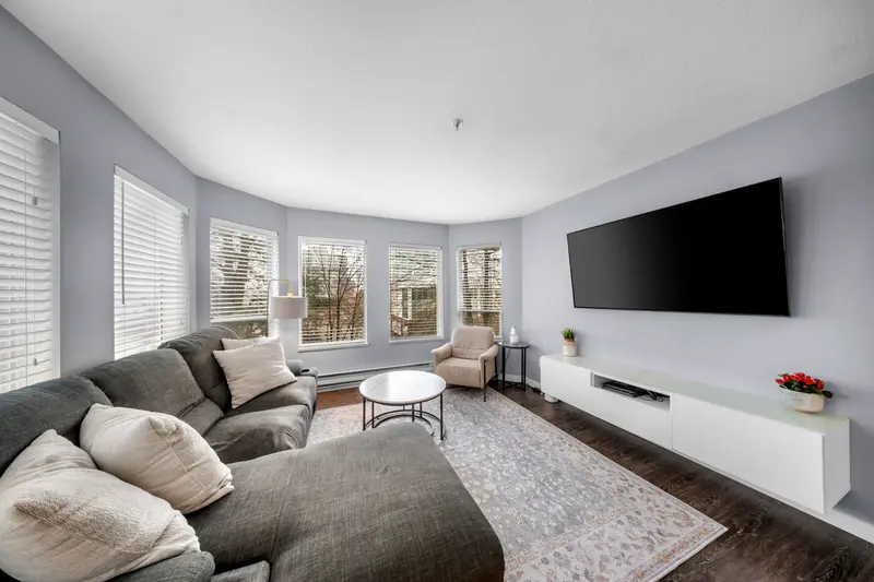 306 19236 FORD ROAD - photo 2 of 25