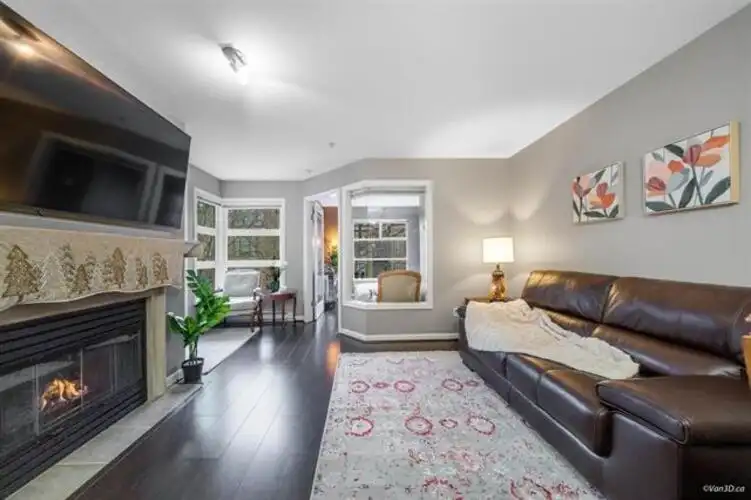 313 2181 W 12TH AVENUE - photo 3 of 11