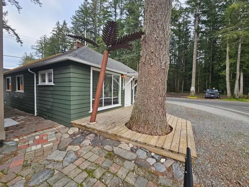 389 ALDER ST STREET - photo 2 of 29