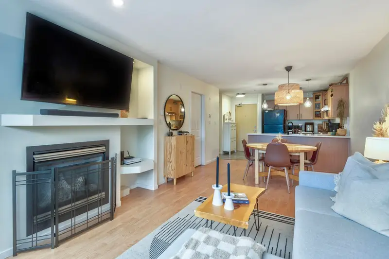 113 3148 ST JOHNS STREET - photo 4 of 25