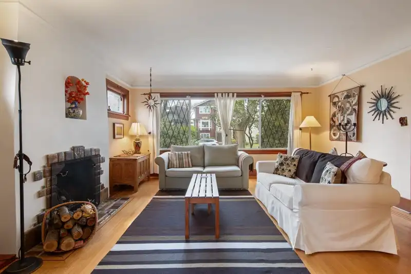 2146 E 7TH AVENUE - photo 4 of 31