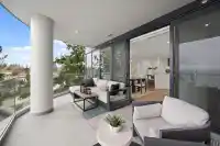 602 14825 THRIFT AVENUE - thumbnail 12