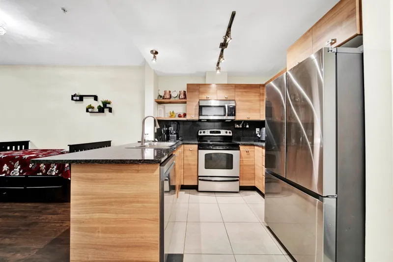 131 6628 120 STREET - photo 3 of 15