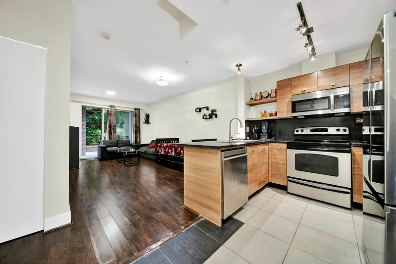 131 6628 120 STREET - photo 4 of 15