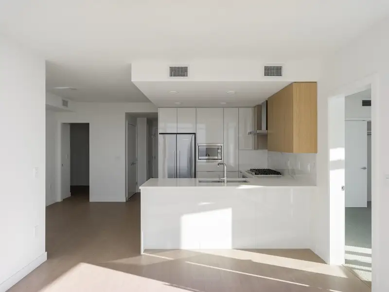 2103 7769 PARK CRESCENT - photo 3 of 12