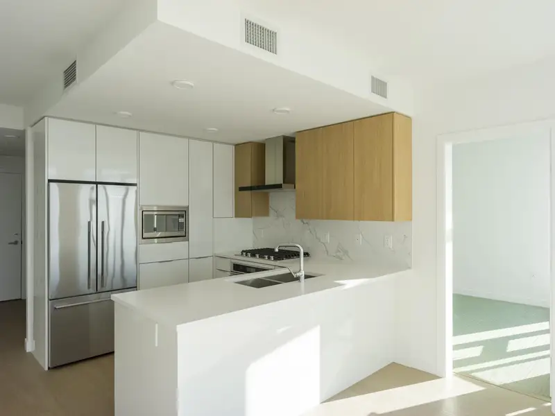 2103 7769 PARK CRESCENT - photo 4 of 12