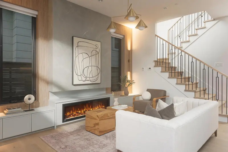 1 2684 OXFORD STREET - photo 1 of 17