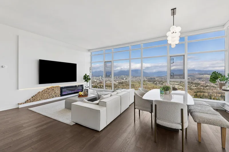 3903 4688 KINGSWAY - photo 3 of 25