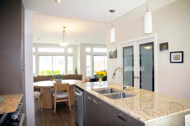 5915 BEACHGATE LANE - photo 4 of 29