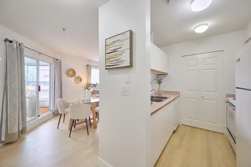 11 1328 W 73RD AVENUE - photo 3 of 24