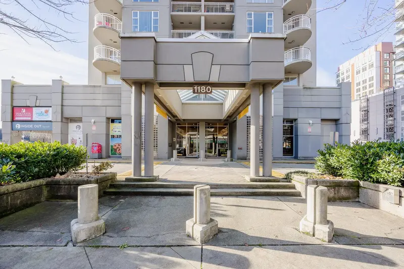 PH1 1180 PINETREE WAY - photo 1 of 25