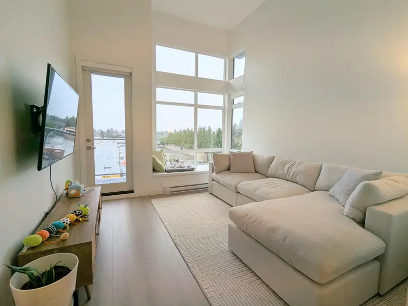 406 7799 17TH STREET - photo 1 of 25