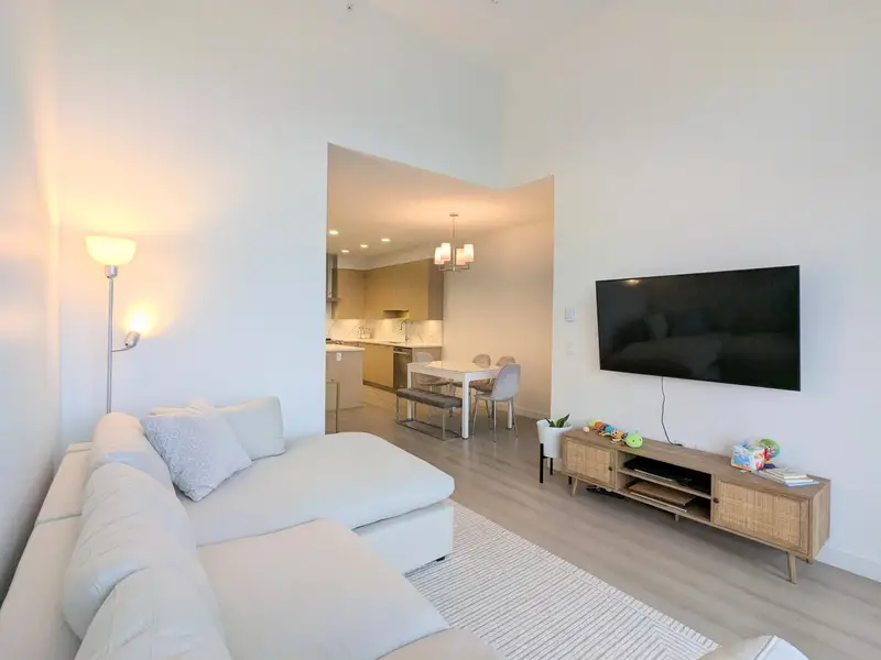 406 7799 17TH STREET - photo 2 of 25