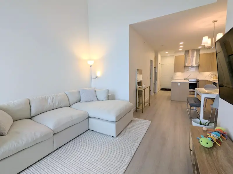 406 7799 17TH STREET - photo 3 of 25