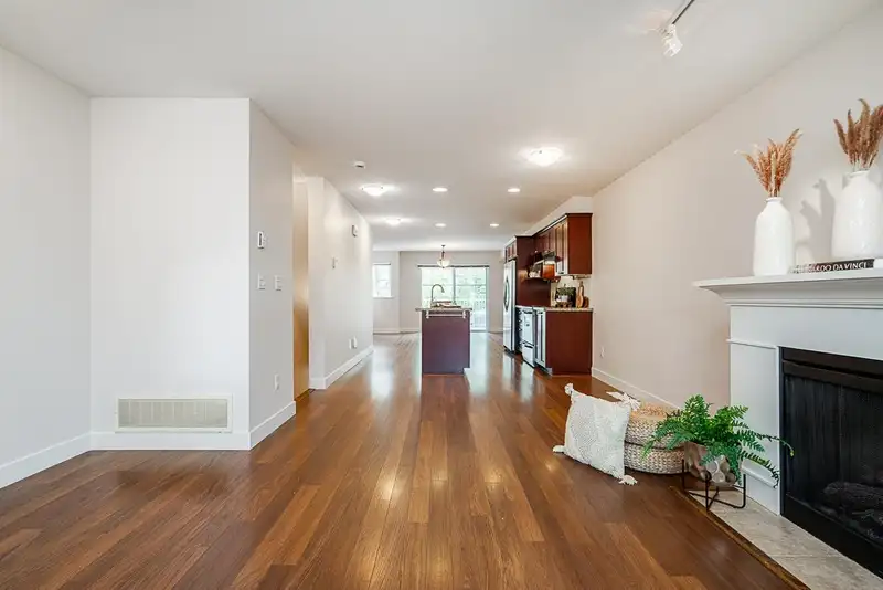 18 6568 193B STREET - photo 4 of 39