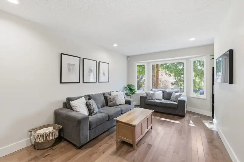 1762 EVELYN STREET - photo 4 of 27