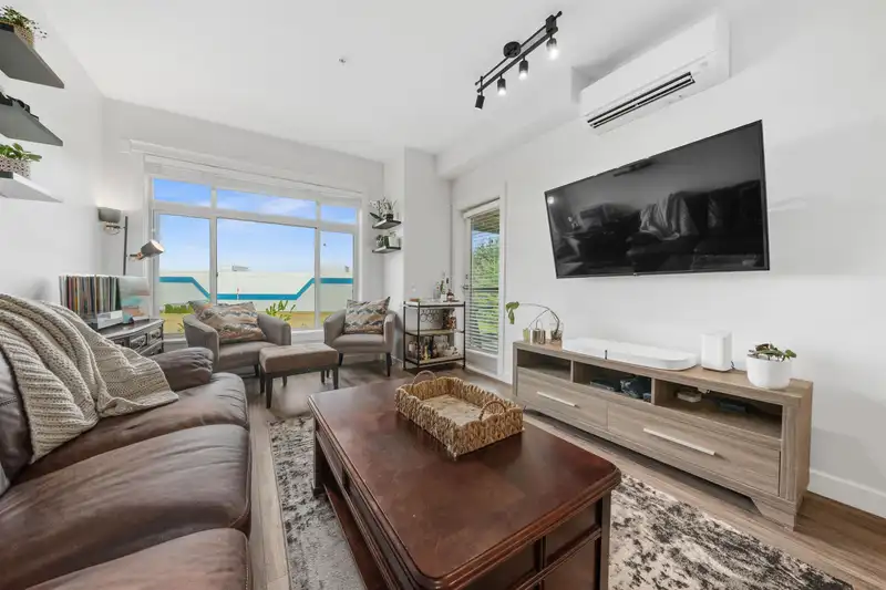 313 12635 190A STREET - photo 1 of 29