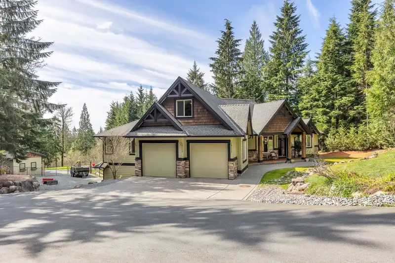 12480 CATHY CRESCENT - photo 3 of 40