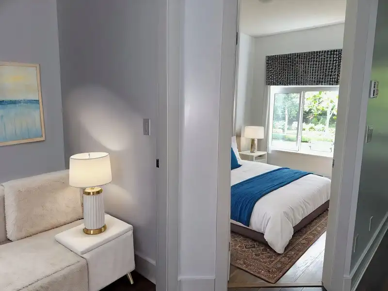 211 6328 LARKIN DRIVE - photo 3 of 14