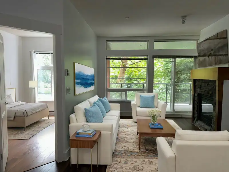 211 6328 LARKIN DRIVE - photo 4 of 14