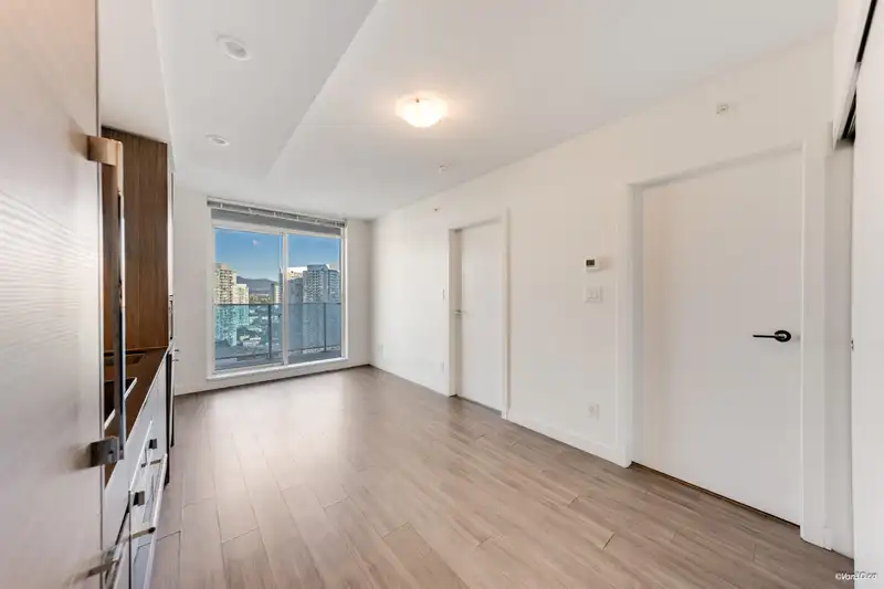 2806 13615 FRASER HIGHWAY - photo 3 of 31
