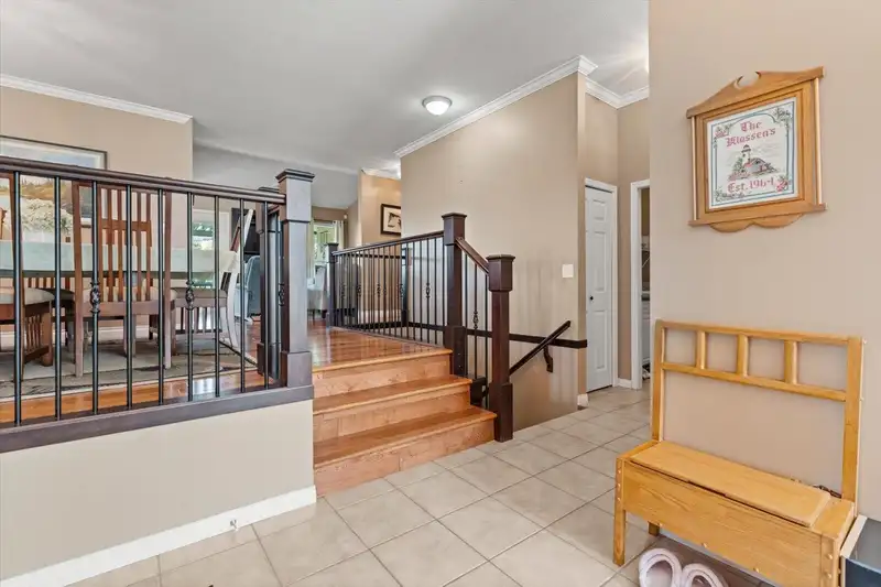 54 32777 CHILCOTIN DRIVE - photo 4 of 39