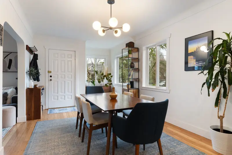 2156 E PENDER STREET - photo 4 of 25