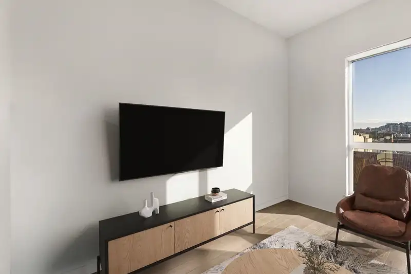 618 138 E HASTINGS STREET - photo 4 of 27