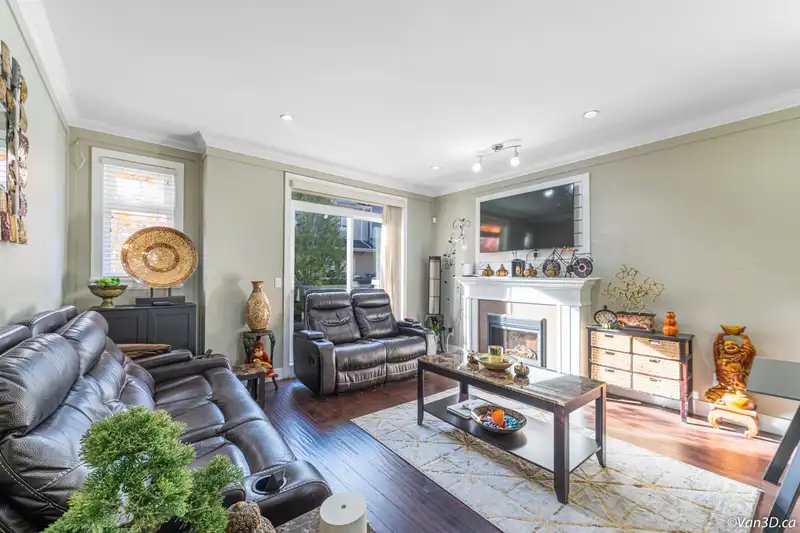 68 6383 140 STREET - photo 3 of 33