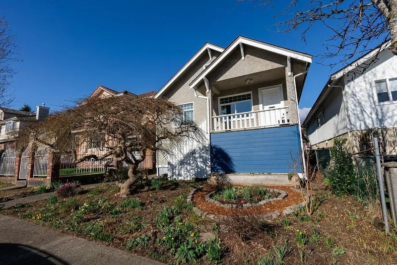 2867 E GEORGIA STREET - photo 1 of 25